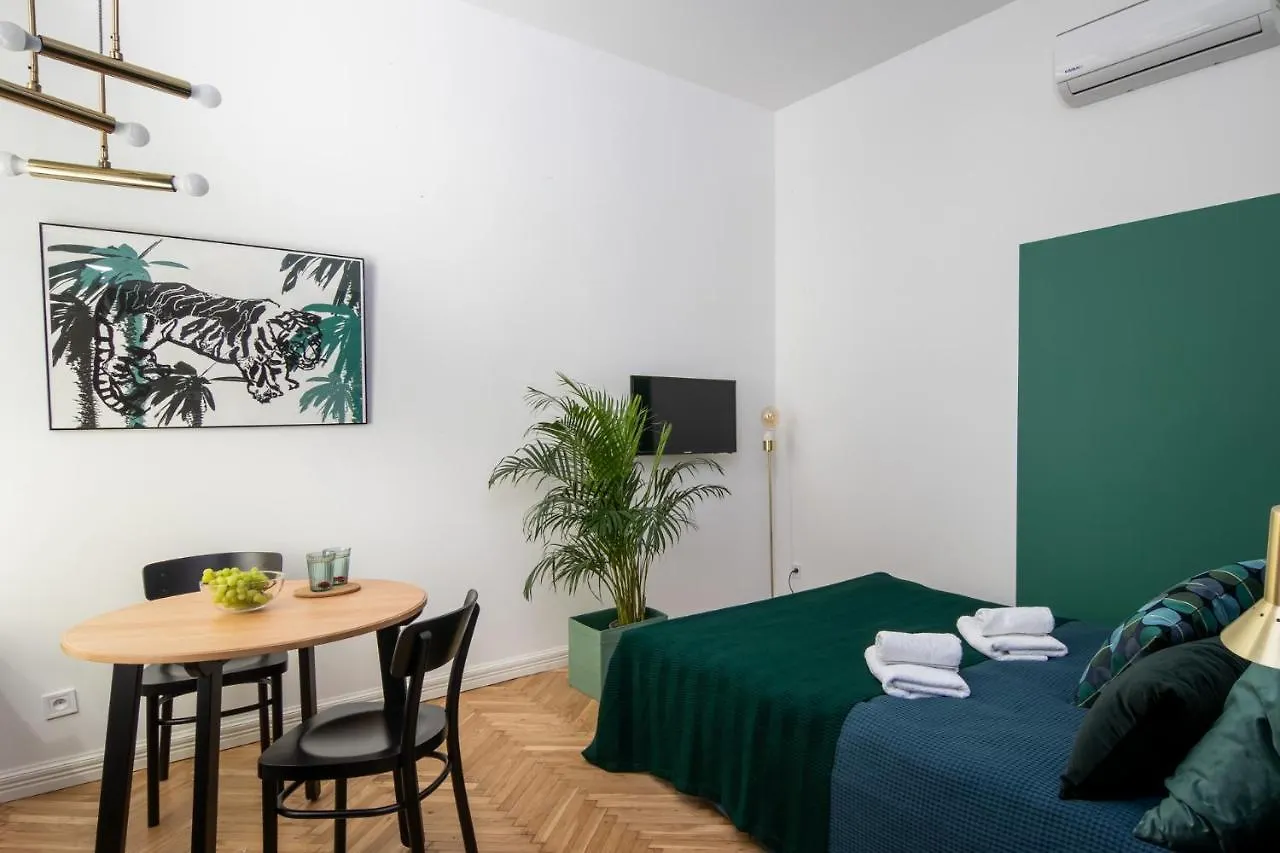 Barbacan Suites - Old Town Apartments - By Upstairs Cracovie