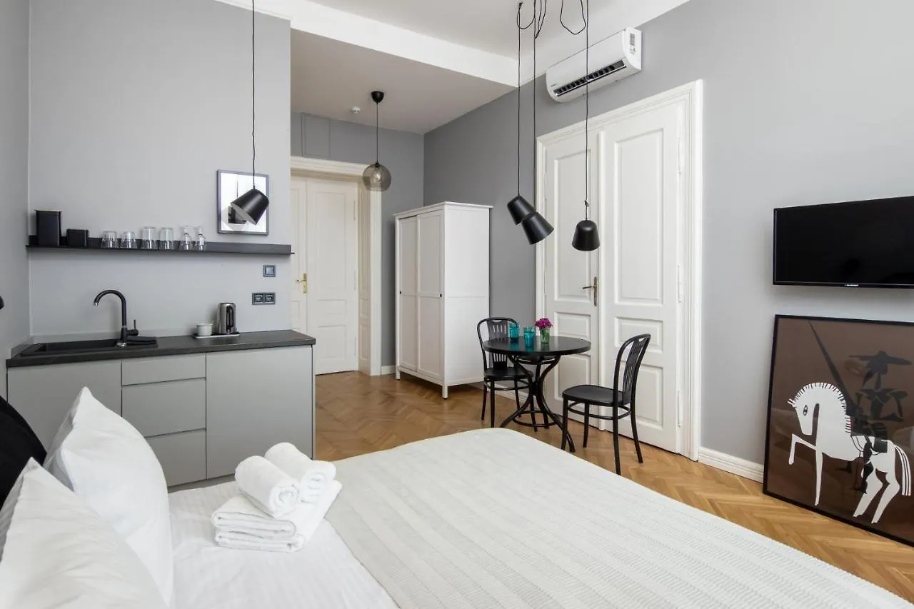 Barbacan Suites - Old Town Apartments - By Upstairs Cracovie Pologne